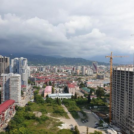 Apartment In Front Of Mcdonald'S Batumi Exterior foto