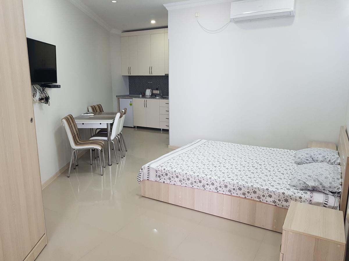 Apartment In Front Of Mcdonald'S Batumi Exterior foto