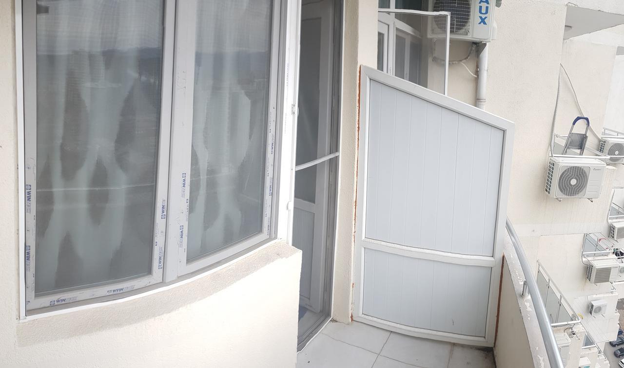Apartment In Front Of Mcdonald'S Batumi Exterior foto