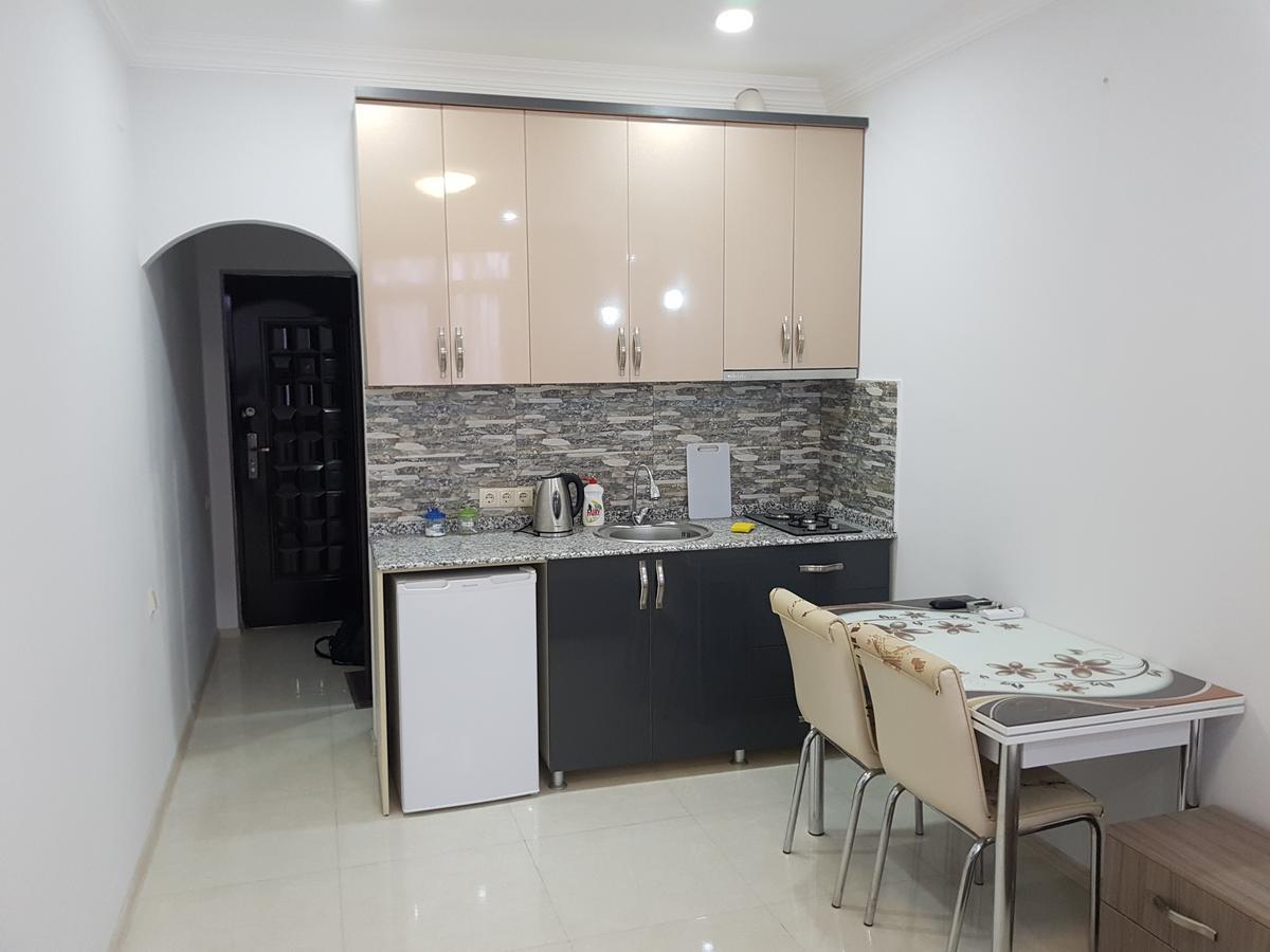 Apartment In Front Of Mcdonald'S Batumi Exterior foto