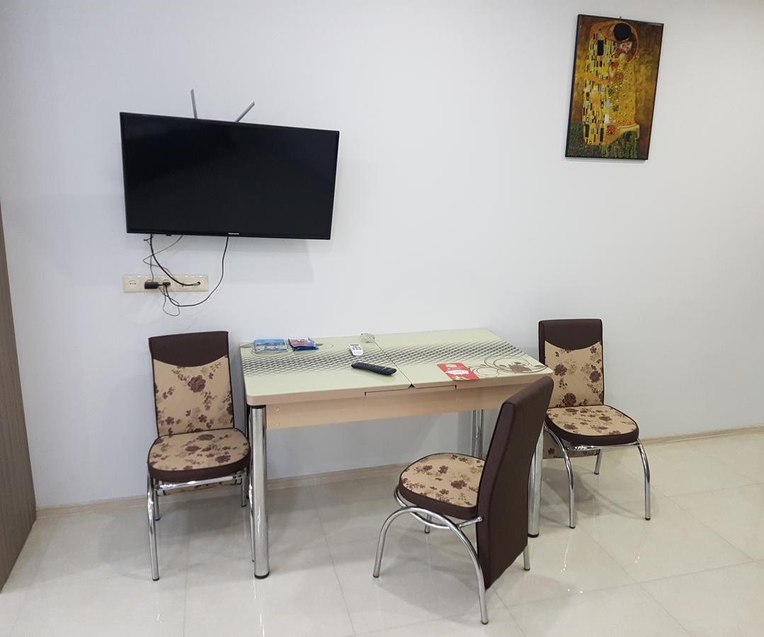 Apartment In Front Of Mcdonald'S Batumi Exterior foto